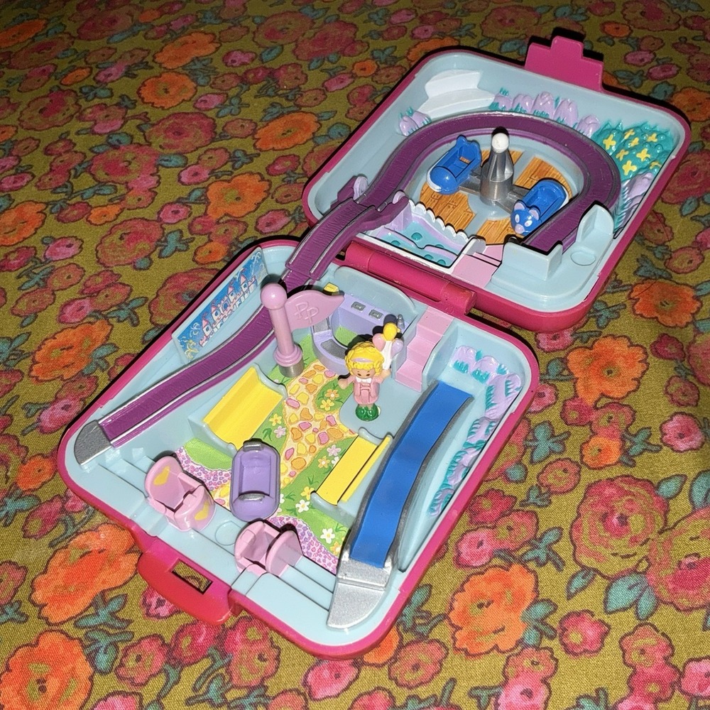 Vintage Polly Pocket Bluebird 1989 World Fun Fair Amusement Park with Figure 80s